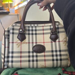 - Vintage Burberry Boston bag
GONNA GO FAST